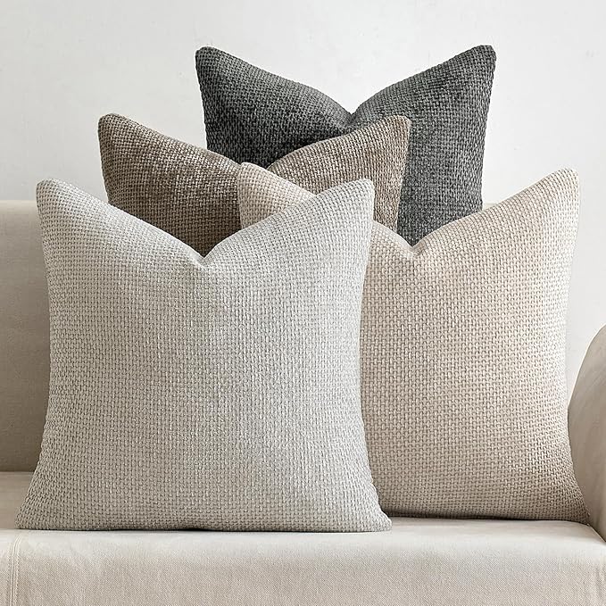 Neutral textured pillow layer